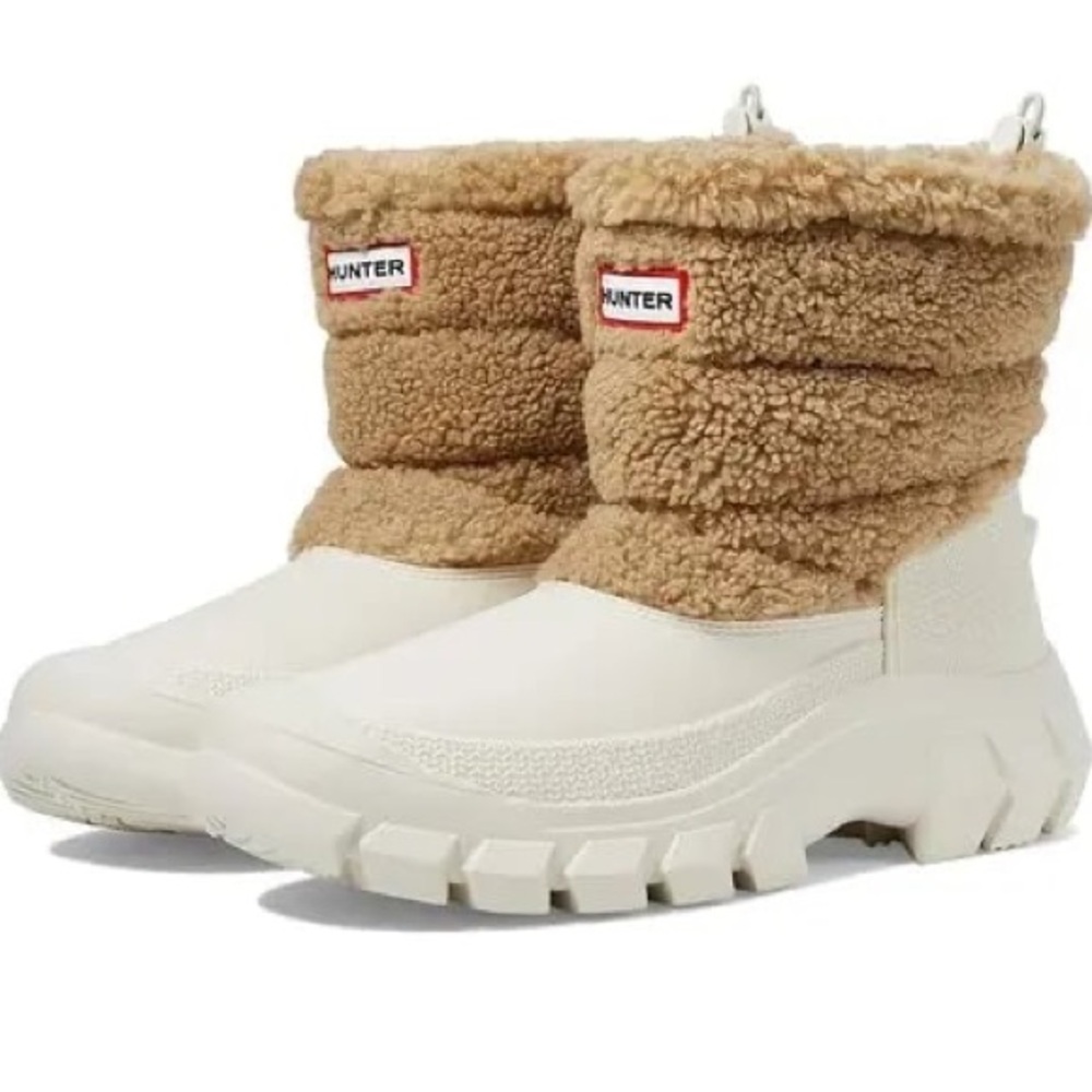 Hunter Intrepid White and Cream Short‎ Boucle Winter Boots Size 43